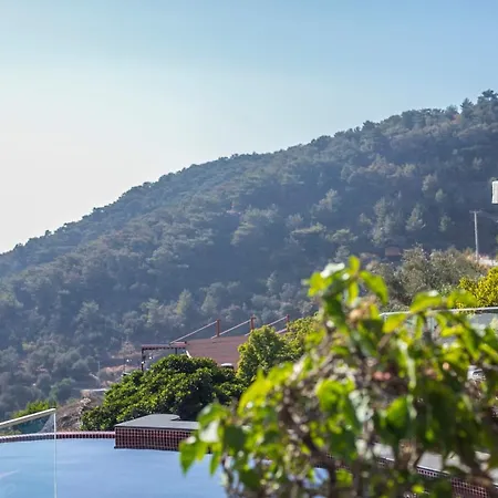 Lissiya Otel 4*